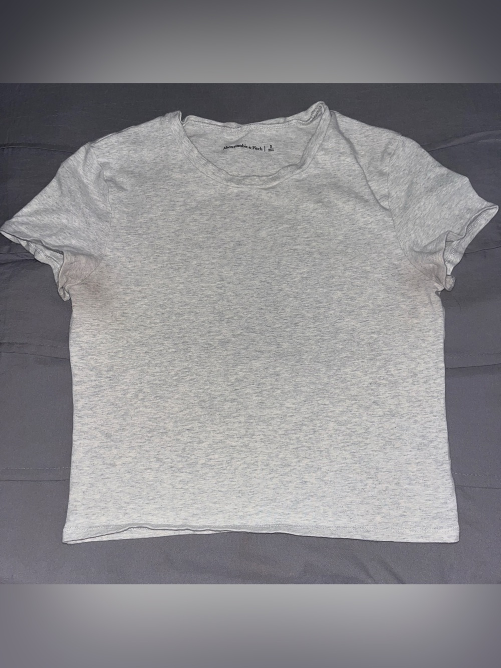 Abercrombie & Fitch Heather Gray Short Sleeve Baby Tee